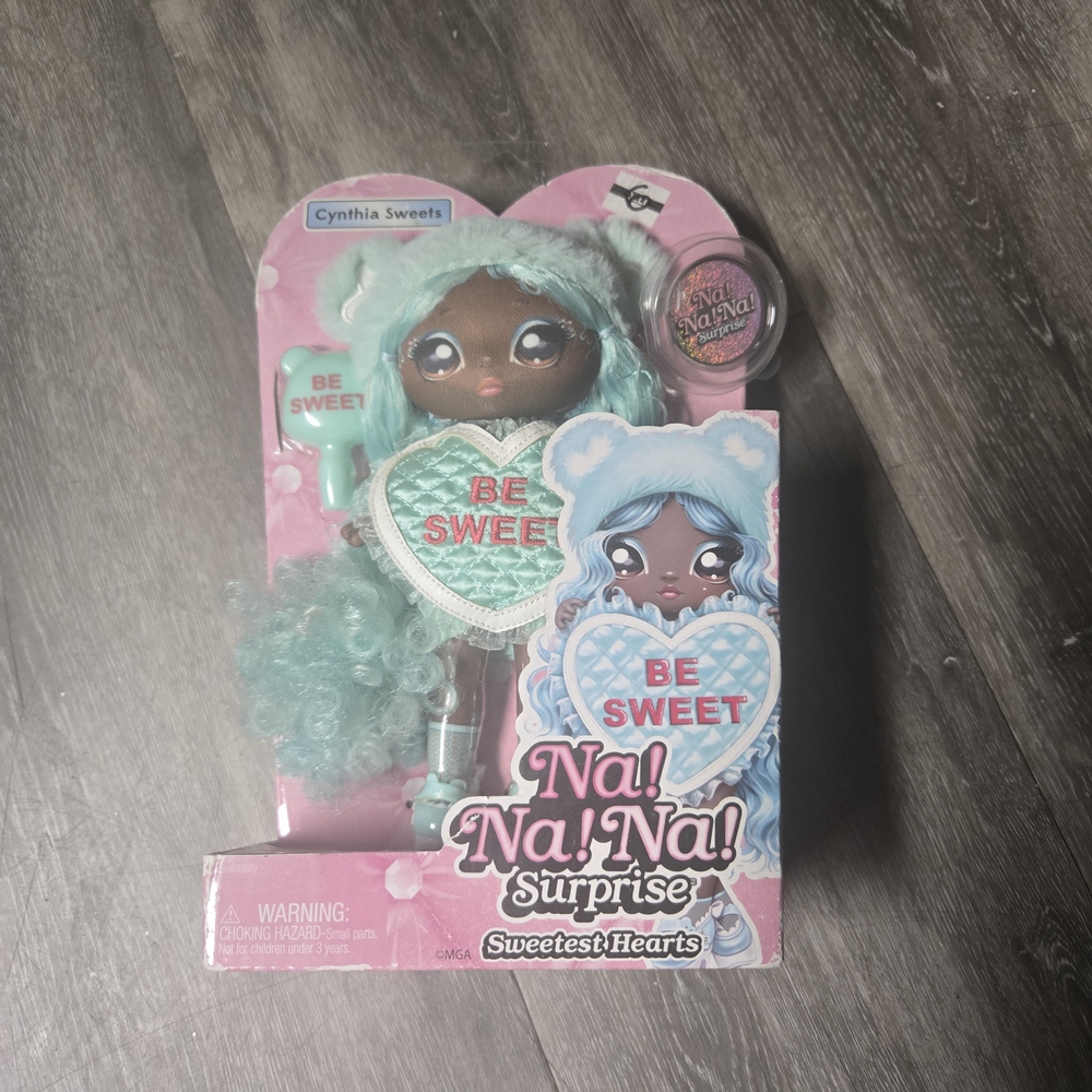 Na! Na! Na! Surprise Cynthia Sweets Doll - Mint Green